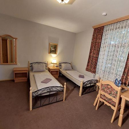 3 Raben - Leoben - Zimmer Fuer Geschaeftsreisende, Urlauber, Monteure Und Handwerker, Polski Pensjonat Austria Exteriér fotografie