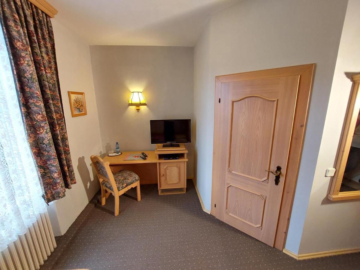 3 Raben - Leoben - Zimmer Fuer Geschaeftsreisende, Urlauber, Monteure Und Handwerker, Polski Pensjonat Austria Exteriér fotografie