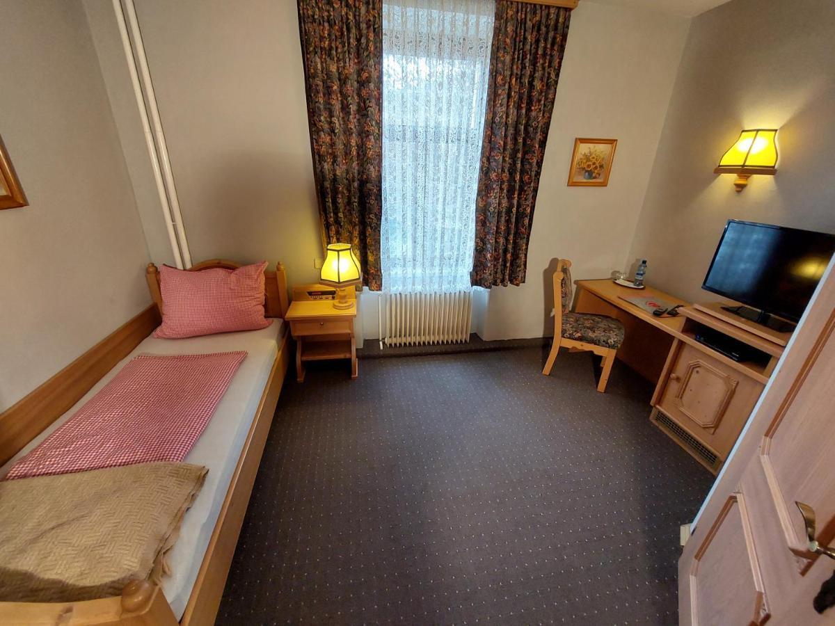 3 Raben - Leoben - Zimmer Fuer Geschaeftsreisende, Urlauber, Monteure Und Handwerker, Polski Pensjonat Austria Exteriér fotografie