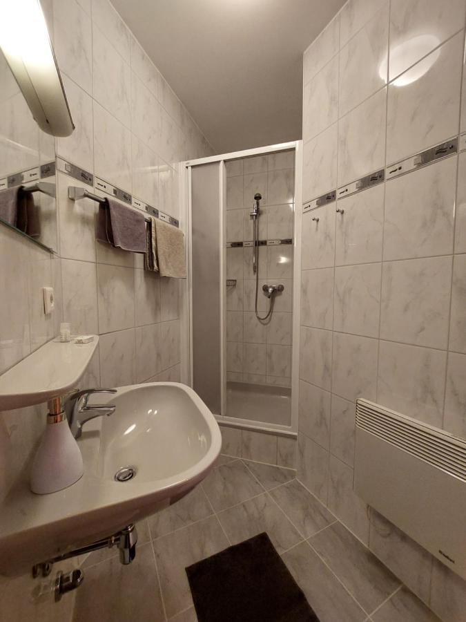3 Raben - Leoben - Zimmer Fuer Geschaeftsreisende, Urlauber, Monteure Und Handwerker, Polski Pensjonat Austria Exteriér fotografie