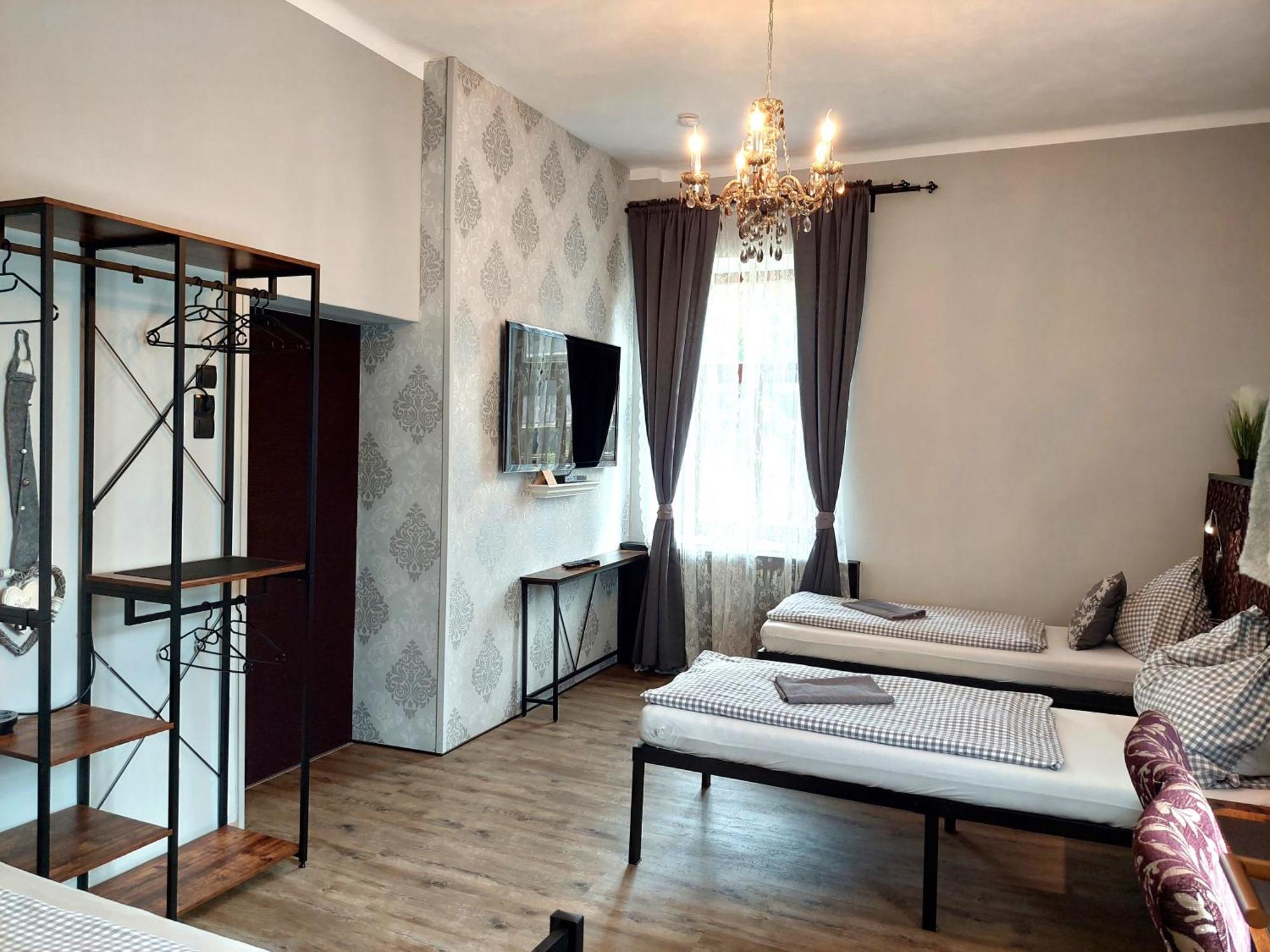 3 Raben - Leoben - Zimmer Fuer Geschaeftsreisende, Urlauber, Monteure Und Handwerker, Polski Pensjonat Austria Exteriér fotografie